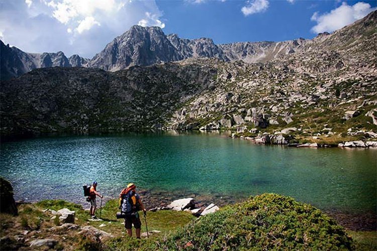 Excursió muntanya en família ushuaia mountain hotel arinsal Excursió muntanya en família ushuaia mountain hotel arinsal