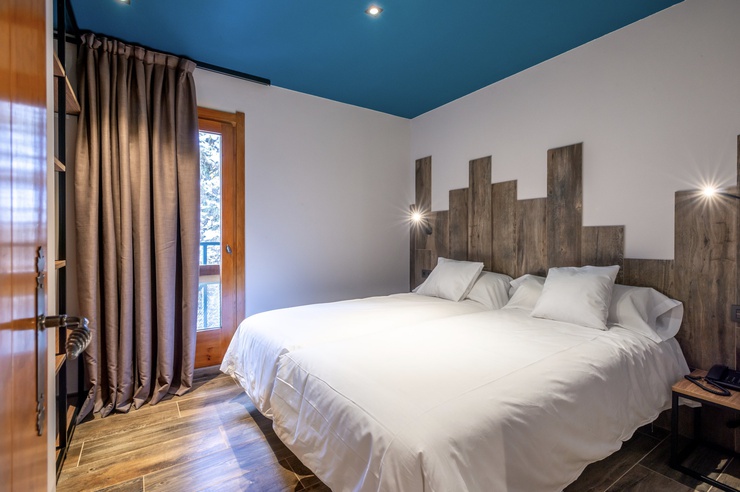 Junior suite ushuaia the mountain hotel arinsal Junior suite ushuaia the mountain hotel arinsal