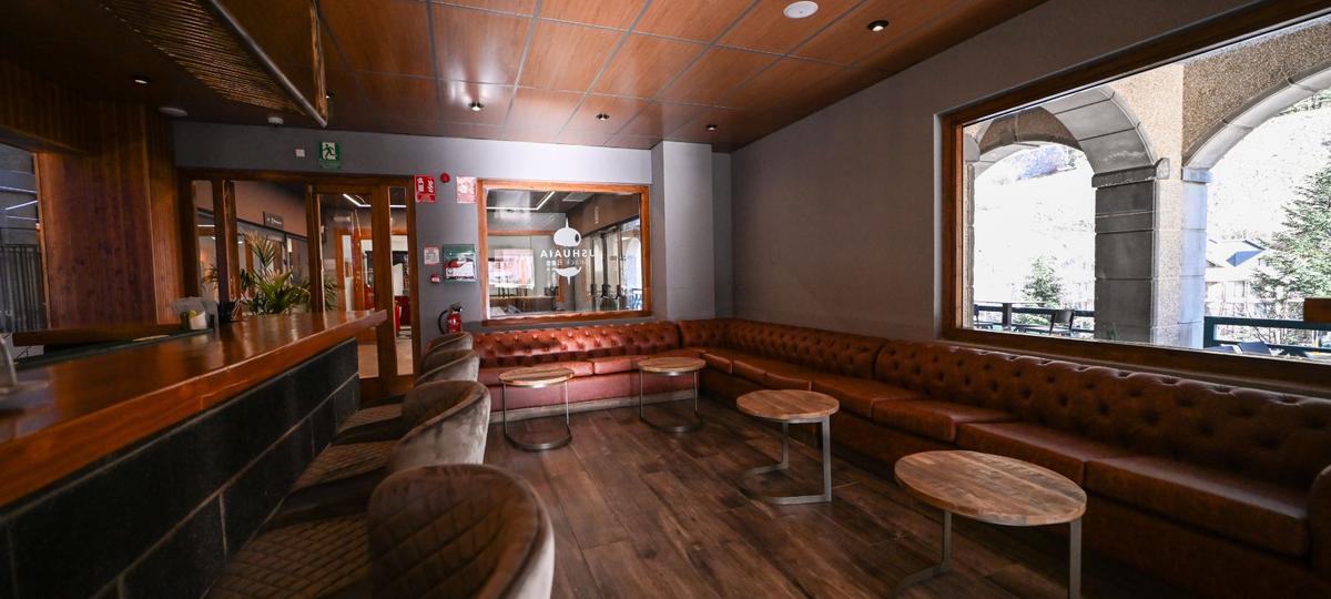 Off piste bar Ushuaia The Mountain Hotel Arinsal Off piste bar Ushuaia The Mountain Hotel Arinsal