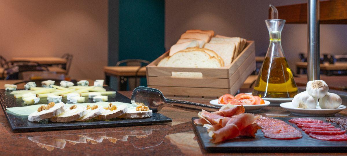 Ushuaia restaurant Bufet Ushuaia The Mountain Hotel Arinsal Ushuaia restaurant Bufet Ushuaia The Mountain Hotel Arinsal